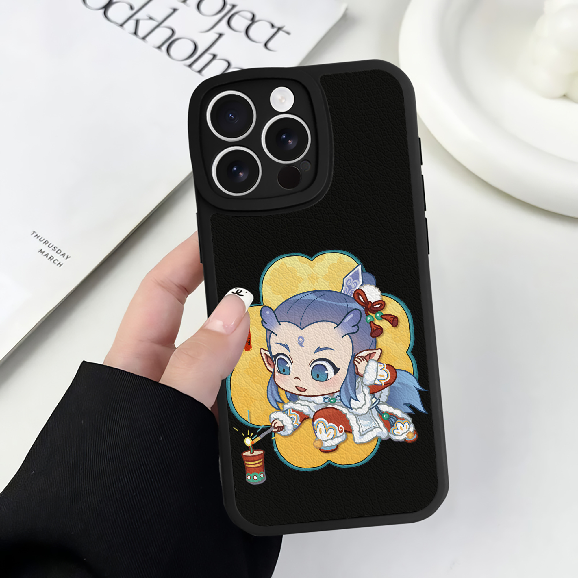 （画像用） Ne Zha 2 ナタ 魔童の大暴れ 【iPhone 16シリーズ対応】シリコンスマホケース（レザー調） 材質：シリコン